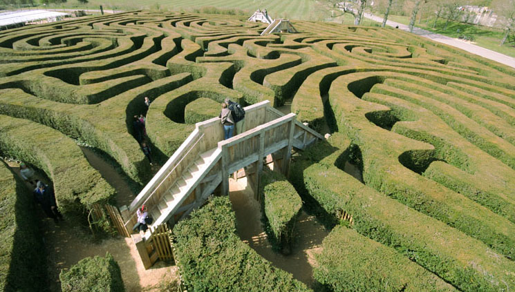 maze near hotel near longleat